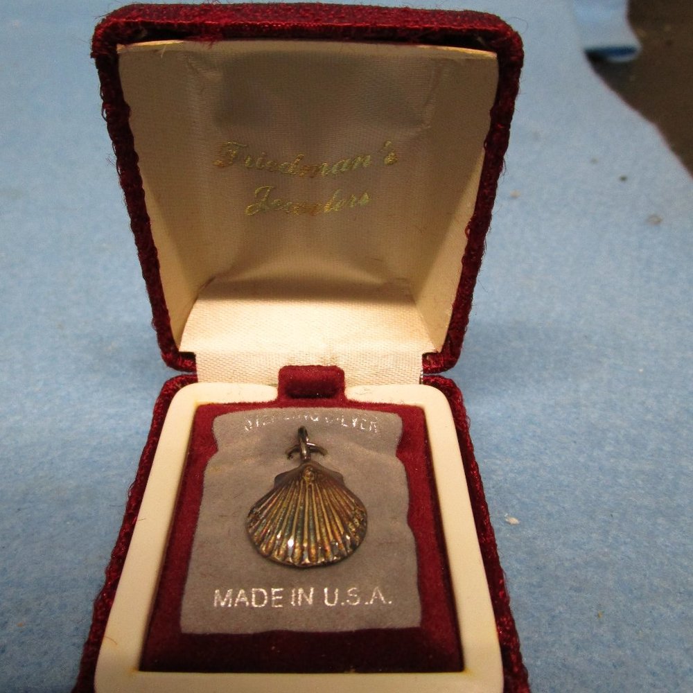 Sterling Silver Shell Pendant 3/4" Wide With Box